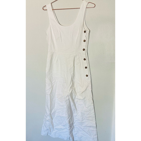HABITUAL Women's White Wide Legged Cropped Pockets Zip Up Back Jumpsuit Size 4 - Picture 1 of 7